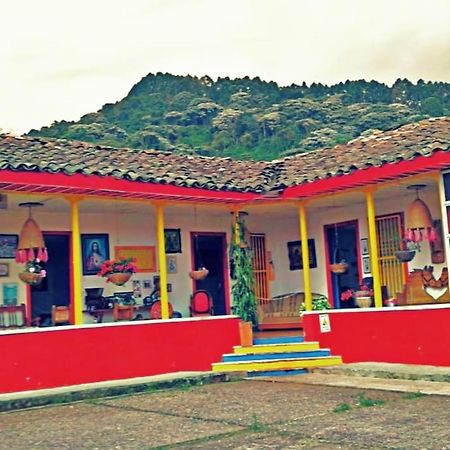 Finca Recreacional Marcelandia Санта-Роса-де-Кабаль Экстерьер фото